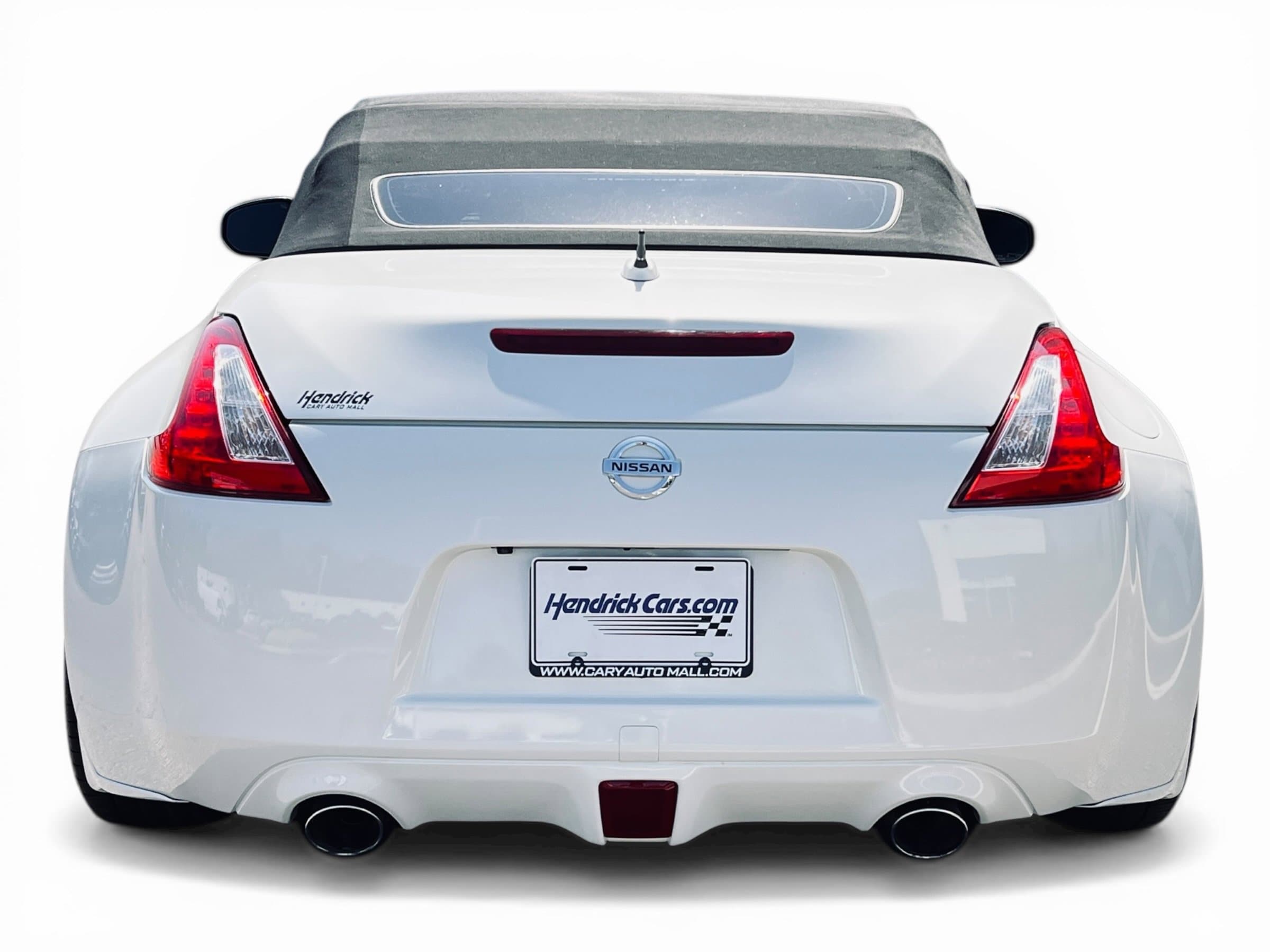 2016 Nissan 370Z Touring photo 3