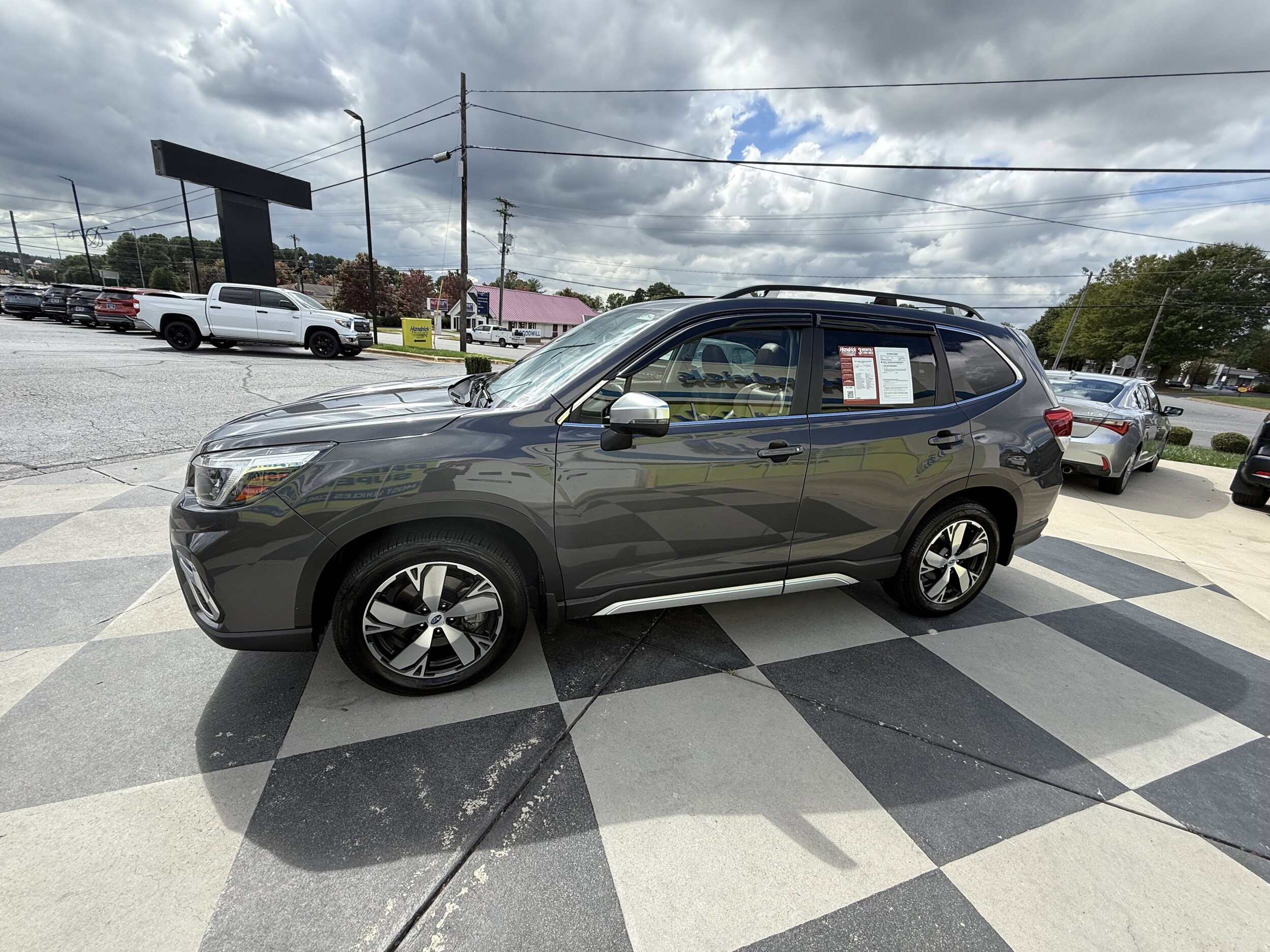 2021 Subaru Forester Touring photo 3