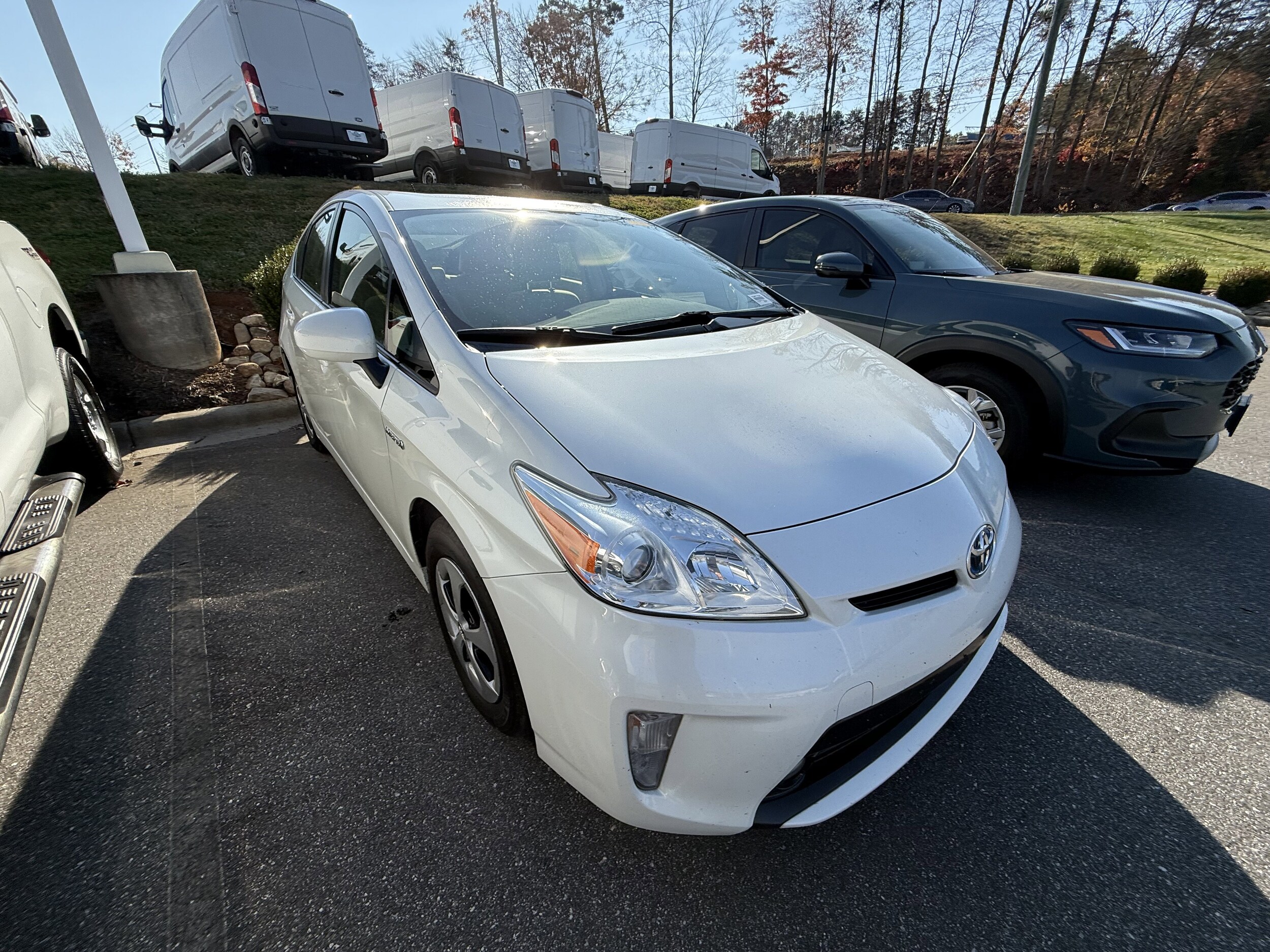 2015 Toyota Prius Two photo 3
