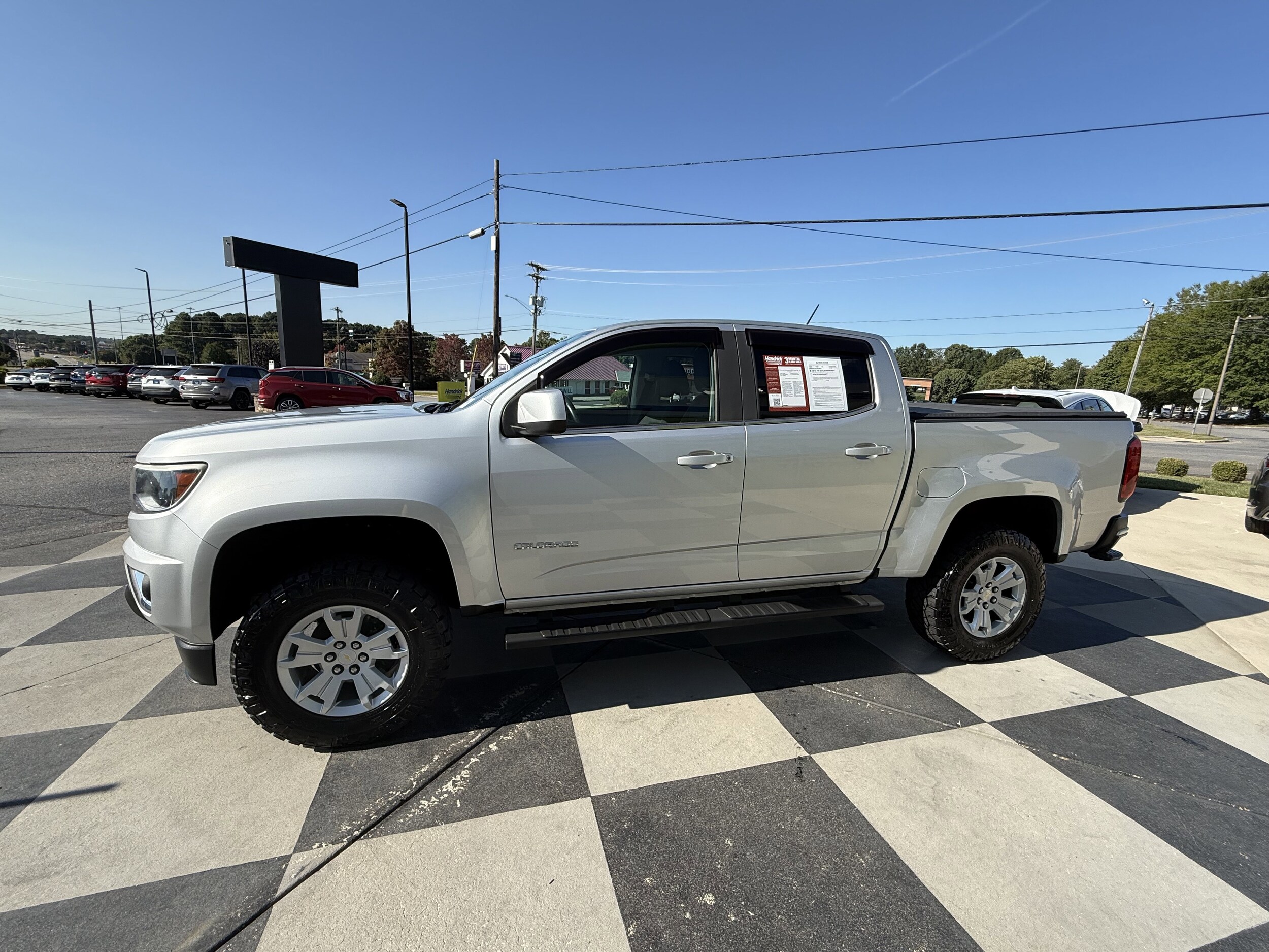 2016 Chevrolet Colorado LT photo 3