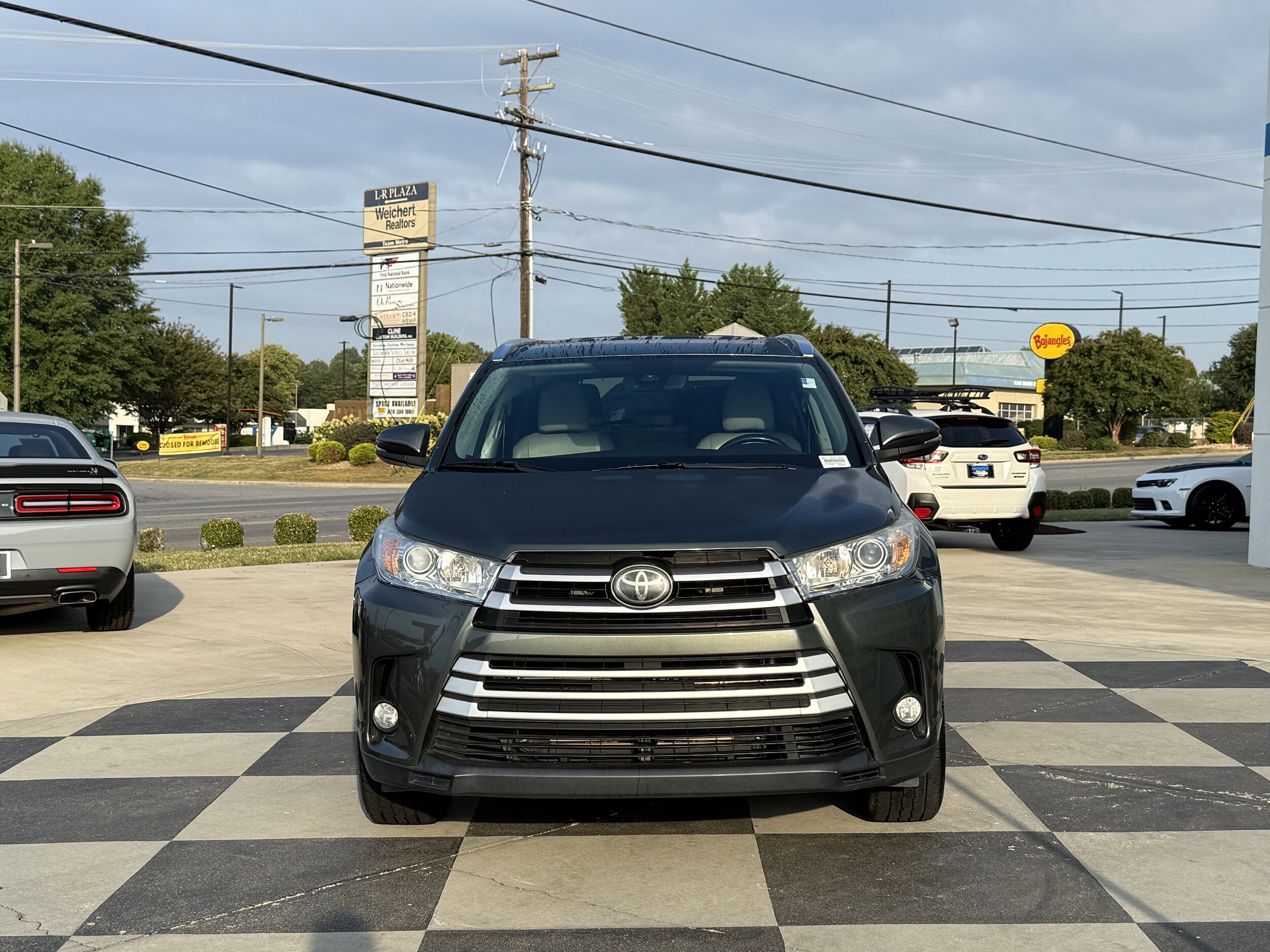 2018 Toyota Highlander XLE photo 2