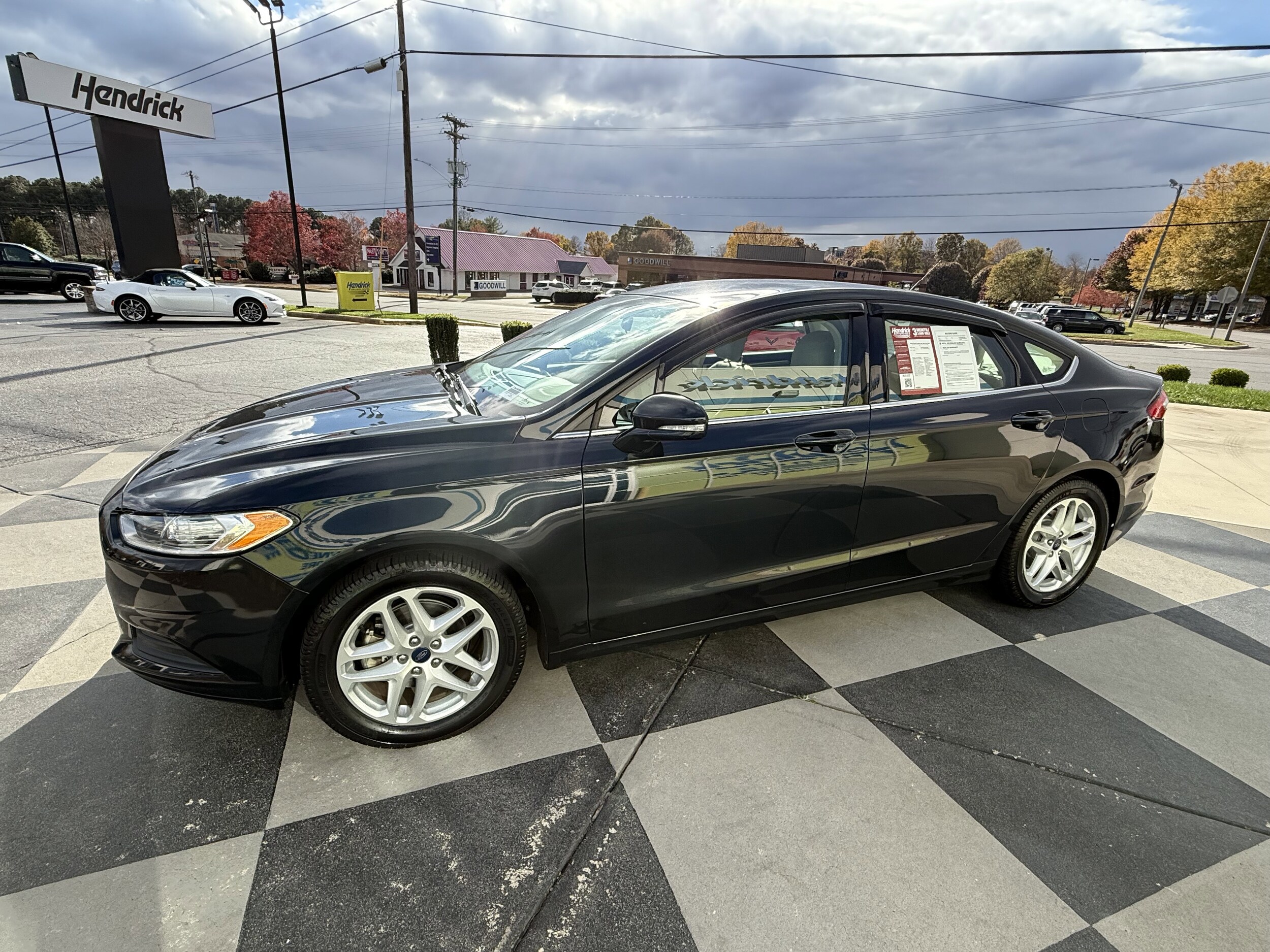 2014 Ford Fusion SE photo 3