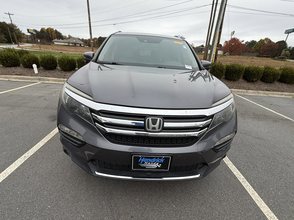 Used 2017 Honda Pilot Touring AWD SUV