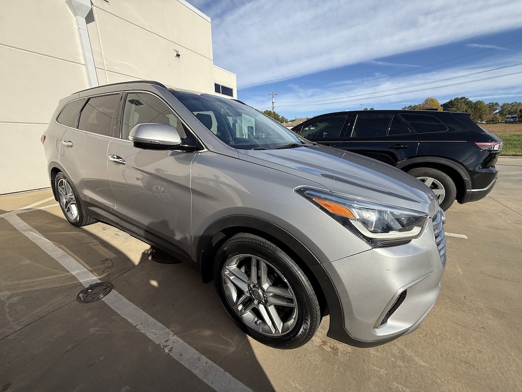 Used 2018 Hyundai Santa Fe SE Ultimate SUV