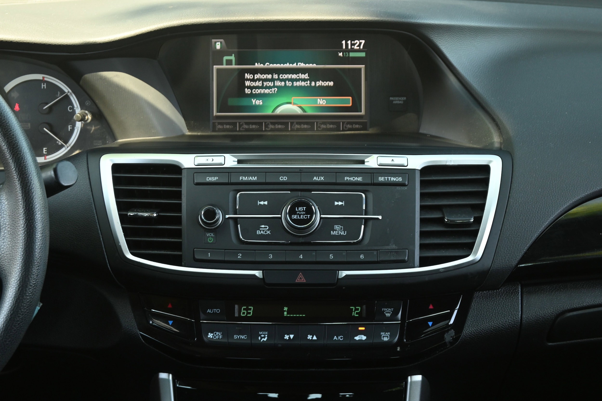 2017 Honda Accord LX photo 4