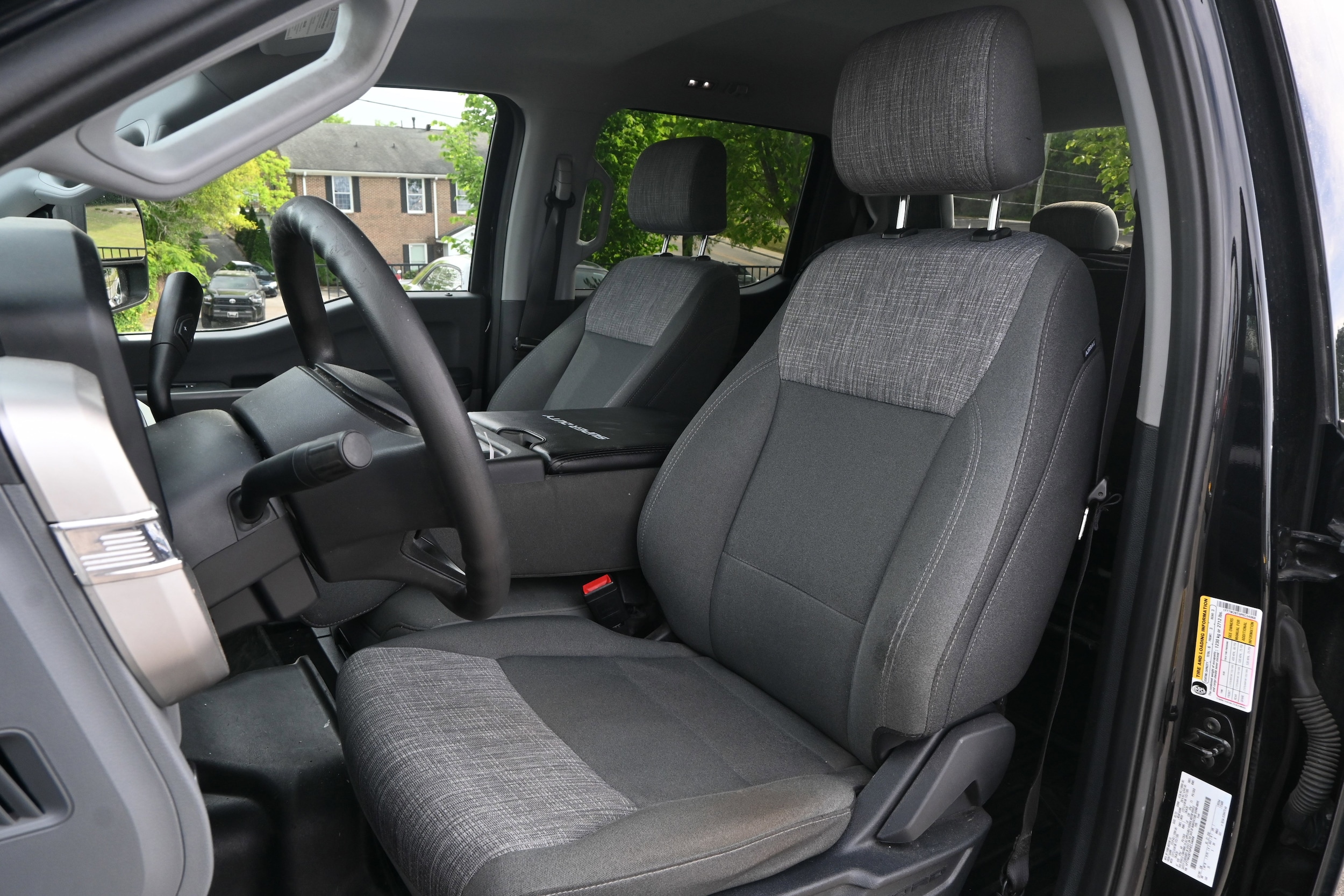 2023 Ford Super Duty F-250 SRW XLT photo 5