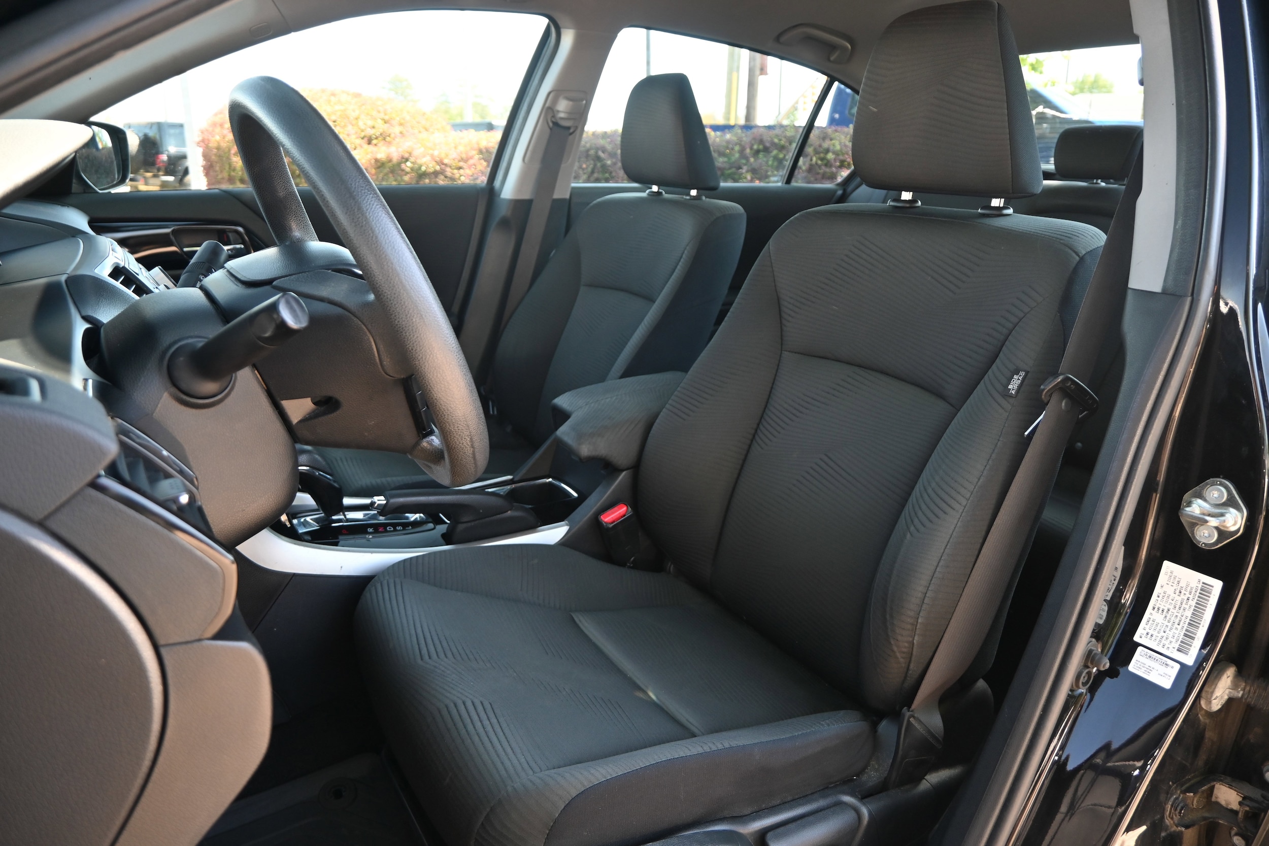 2017 Honda Accord LX photo 6