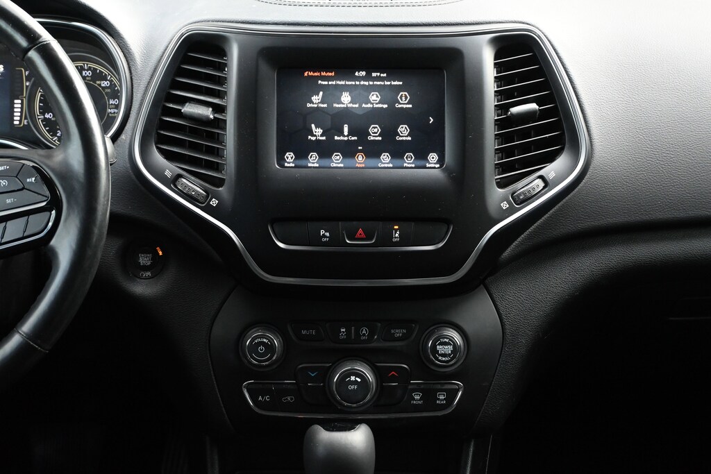 Used 2021 Jeep Cherokee Altitude SUV