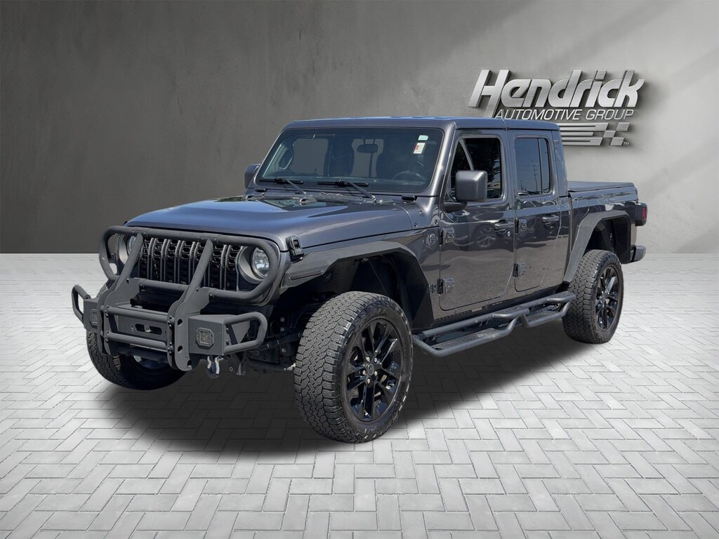 Used 2025 Jeep Gladiator Nighthawk Pickup