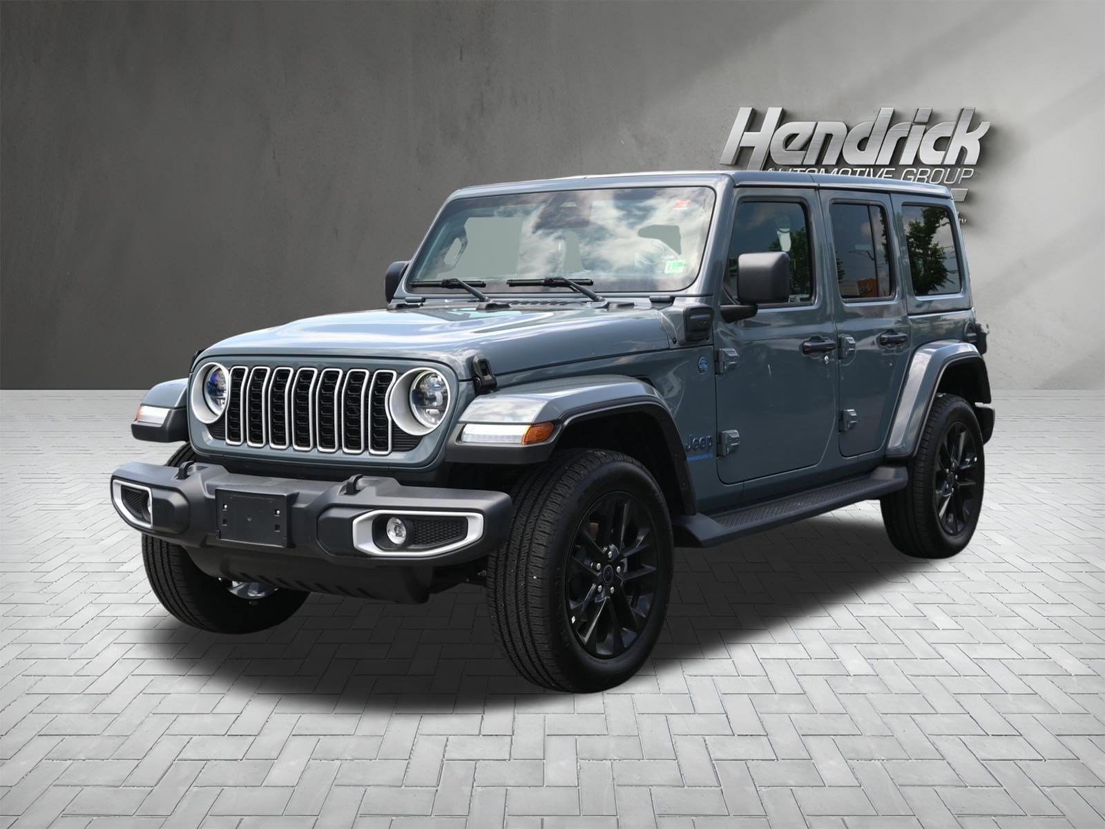 2025 Jeep Wrangler 4xe Sahara photo 4