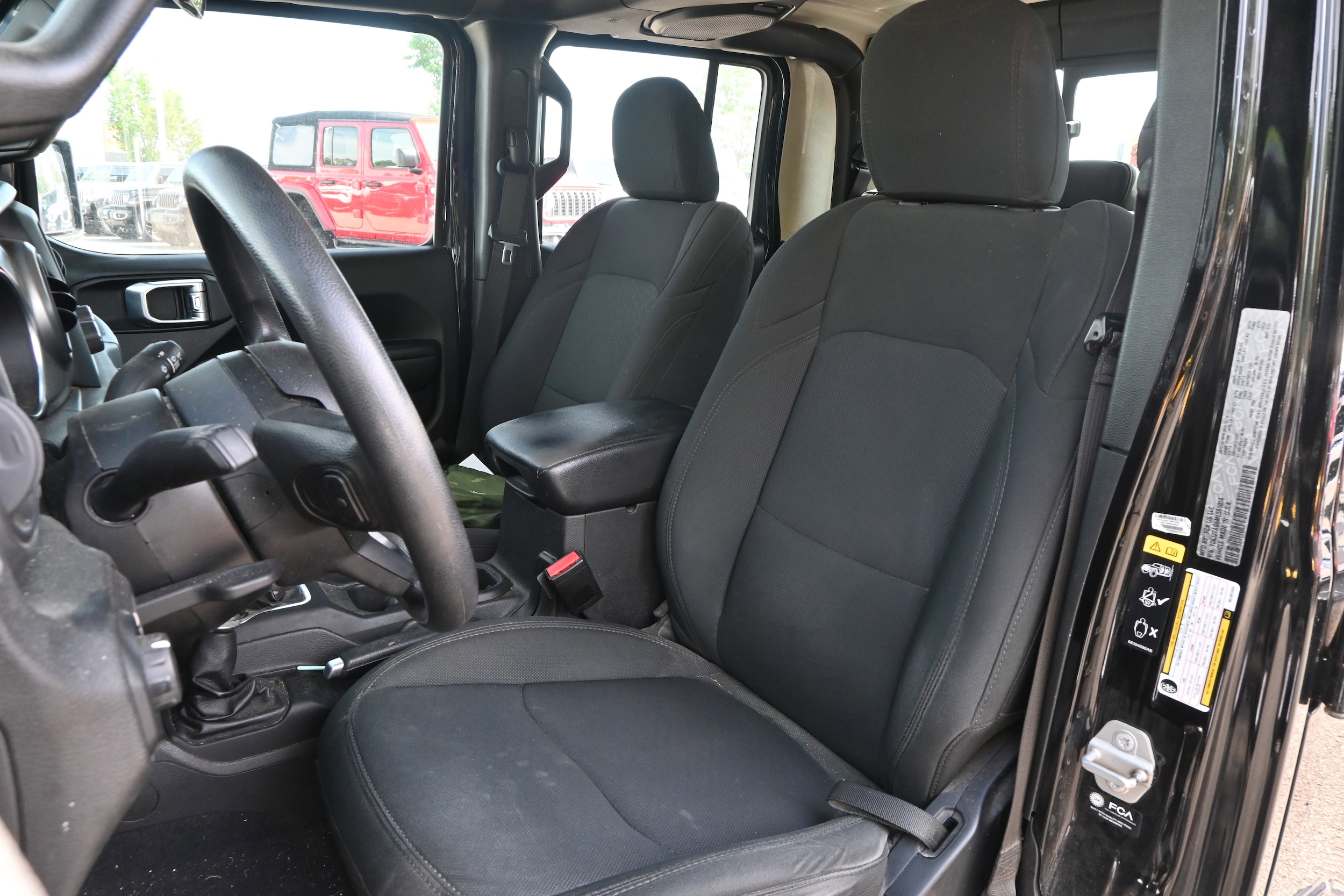 2021 Jeep Gladiator Sport photo 5