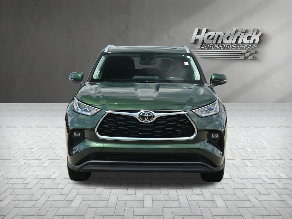 Used 2023 Toyota Highlander Limited SUV