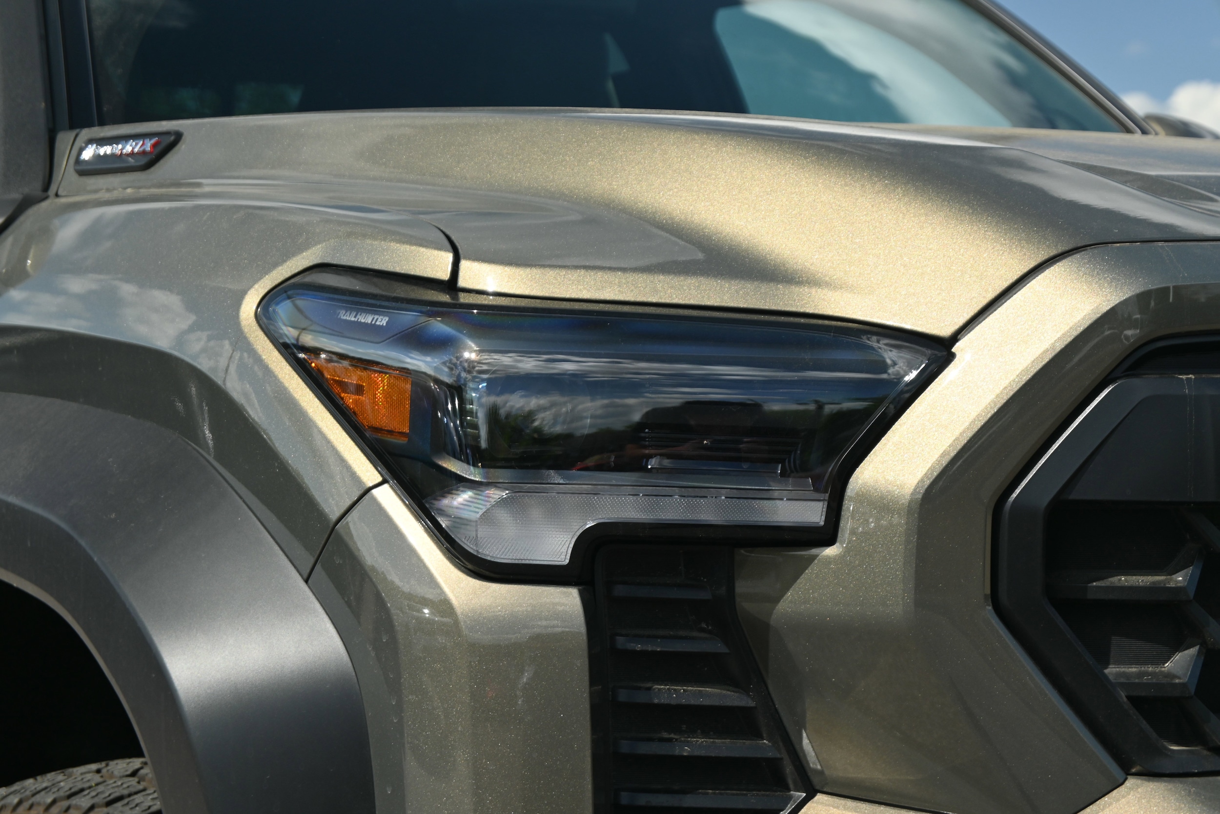 2025 Toyota Tacoma 4WD Trailhunter Hybrid photo 4