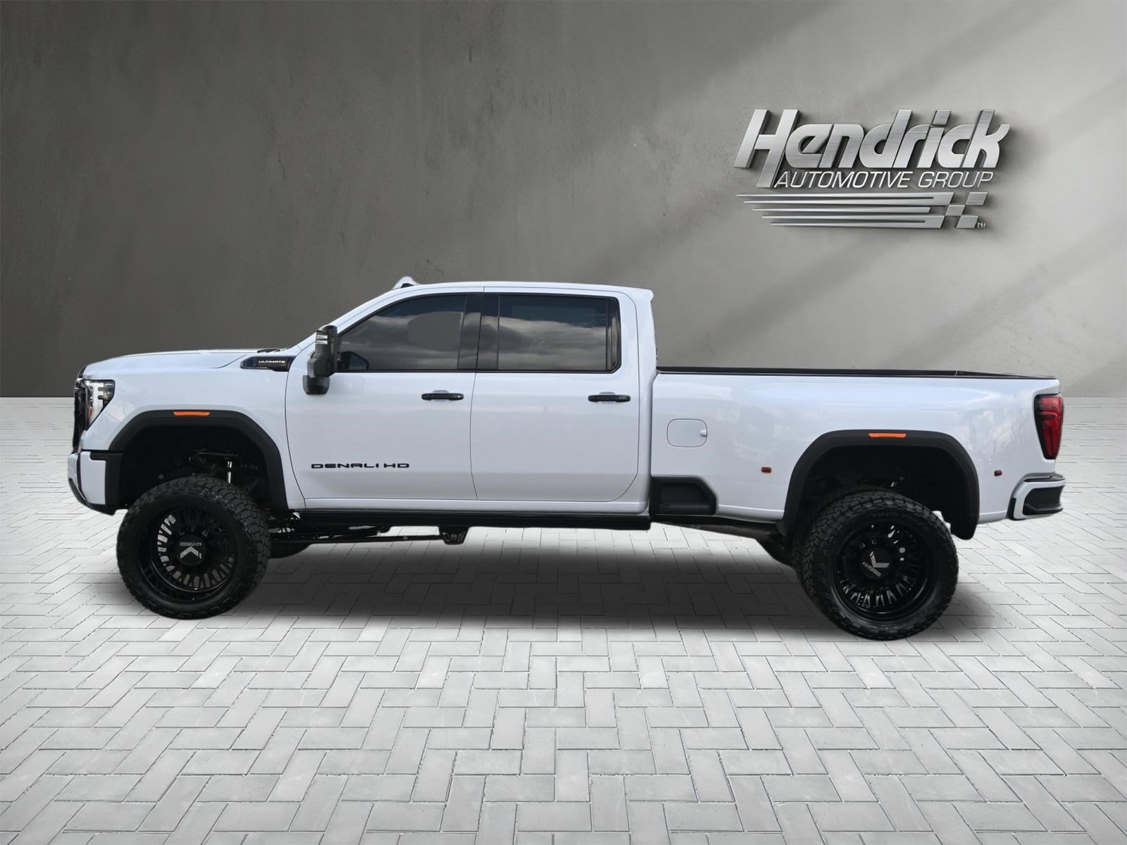 2026 GMC Sierra 3500HD Denali Ultimate photo 5