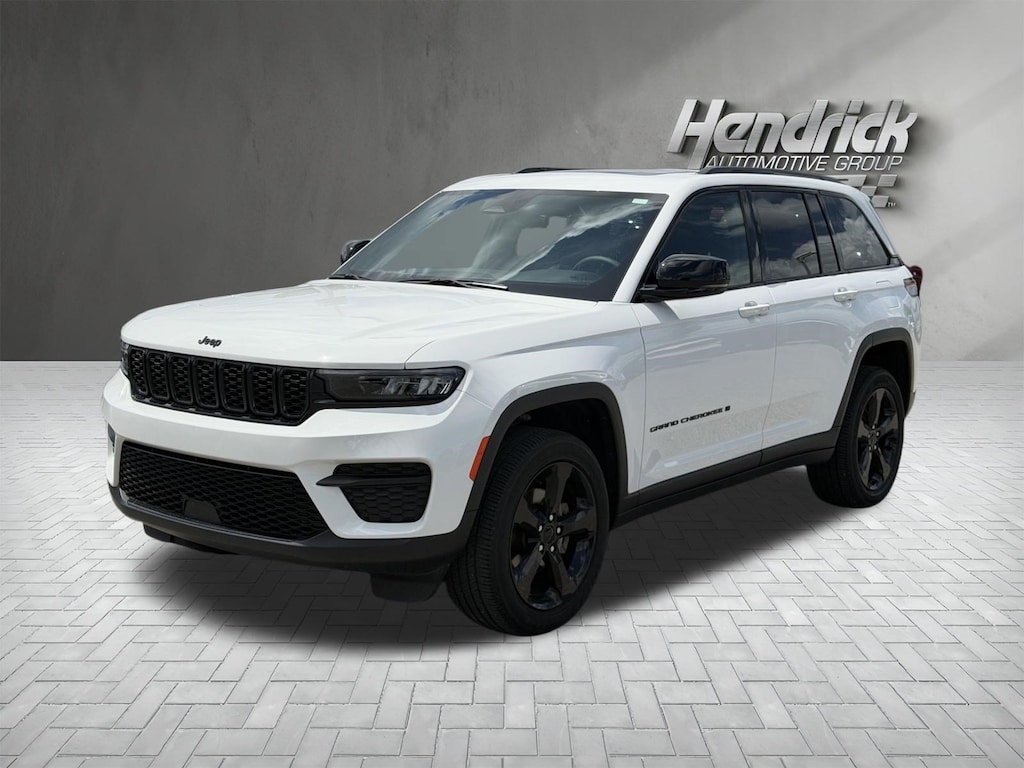Used 2023 Jeep Grand Cherokee Altitude SUV