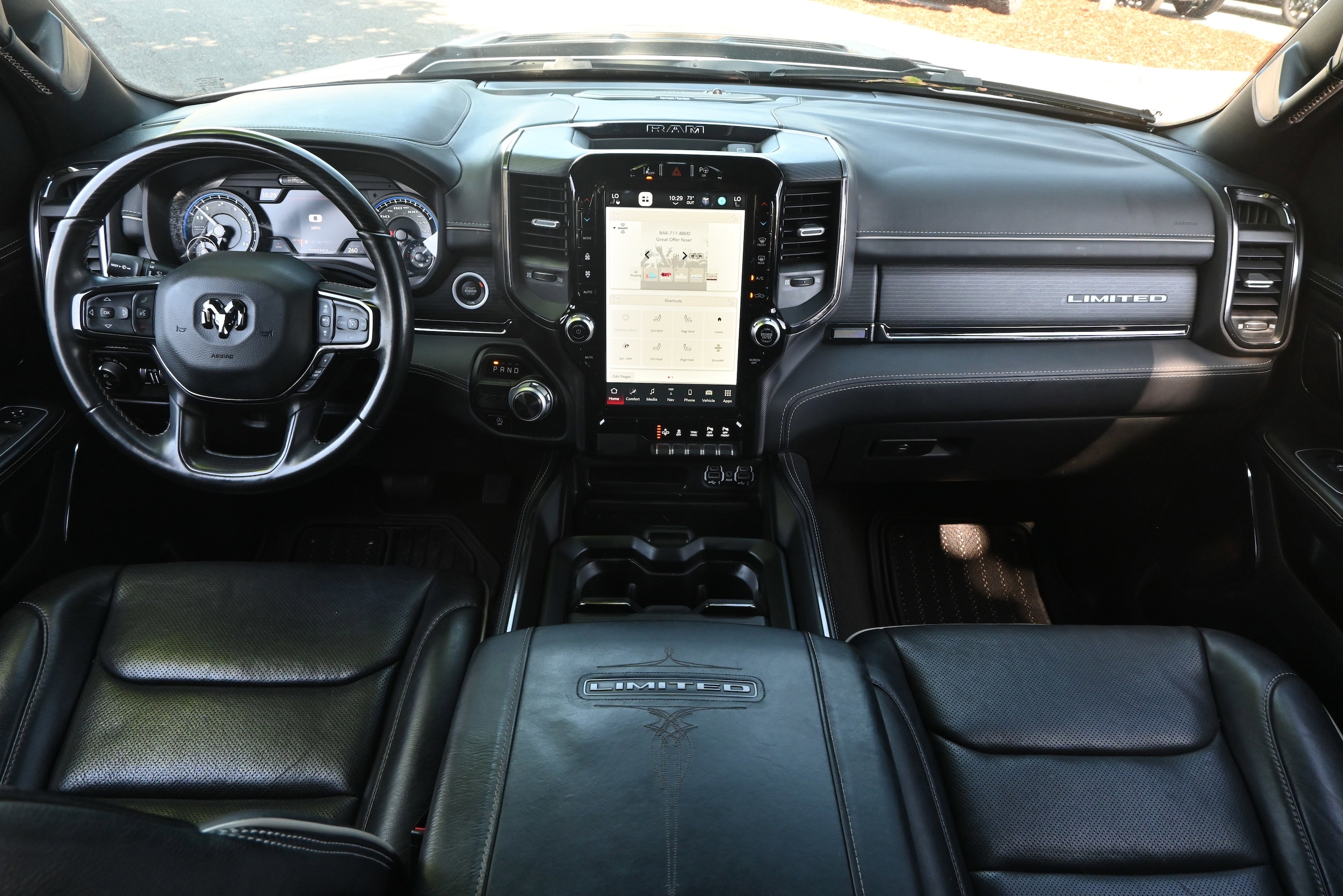 2022 Ram 1500 Limited photo 2