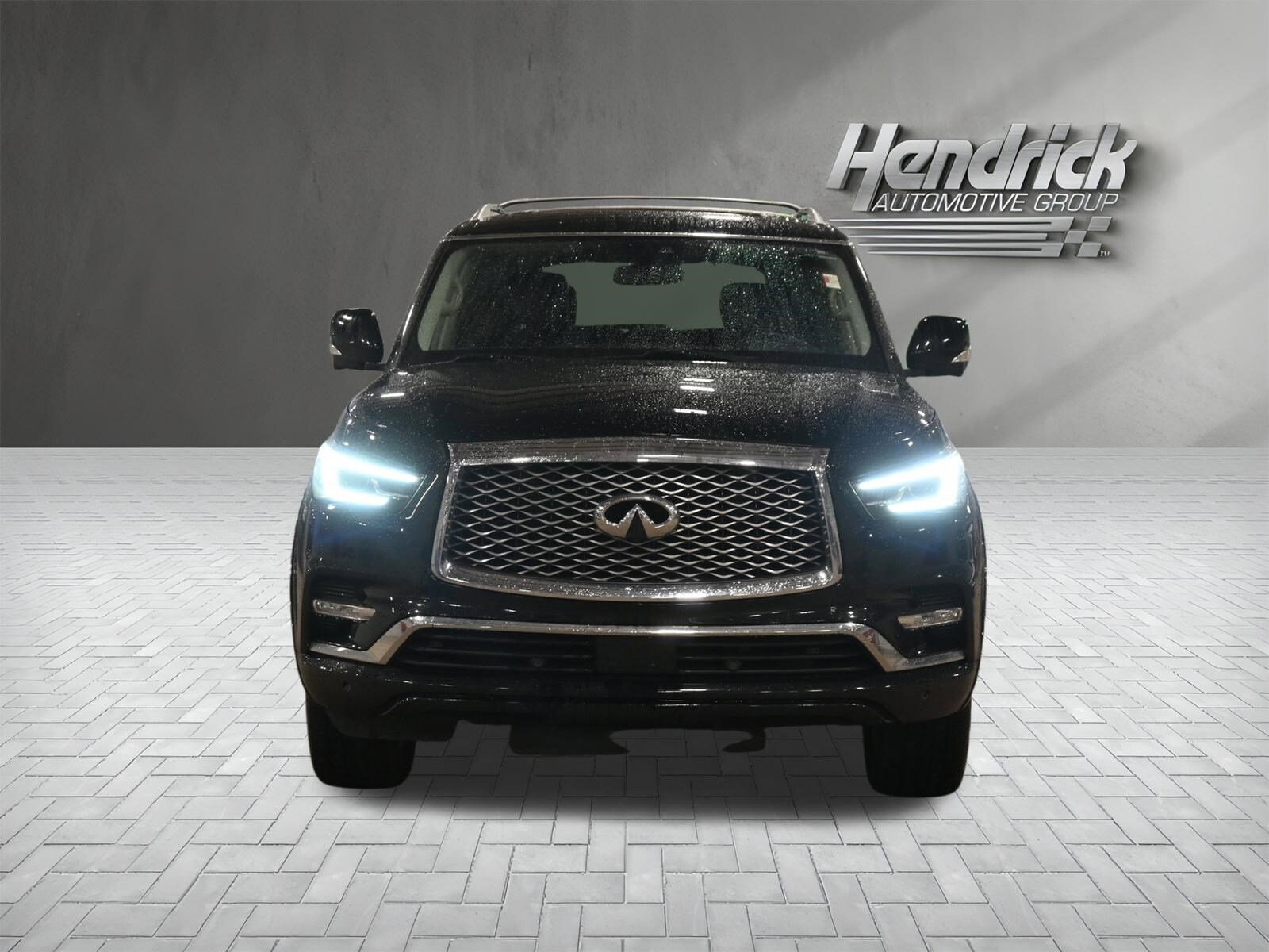 INFINITI QX80 LUXE