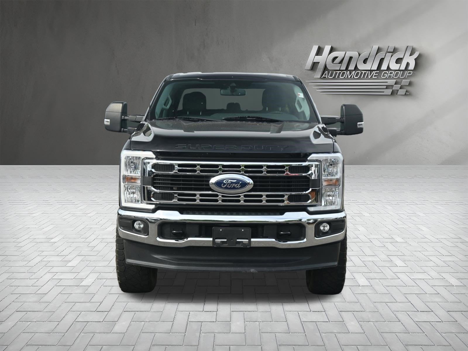 2023 Ford Super Duty F-250 SRW XLT photo 4