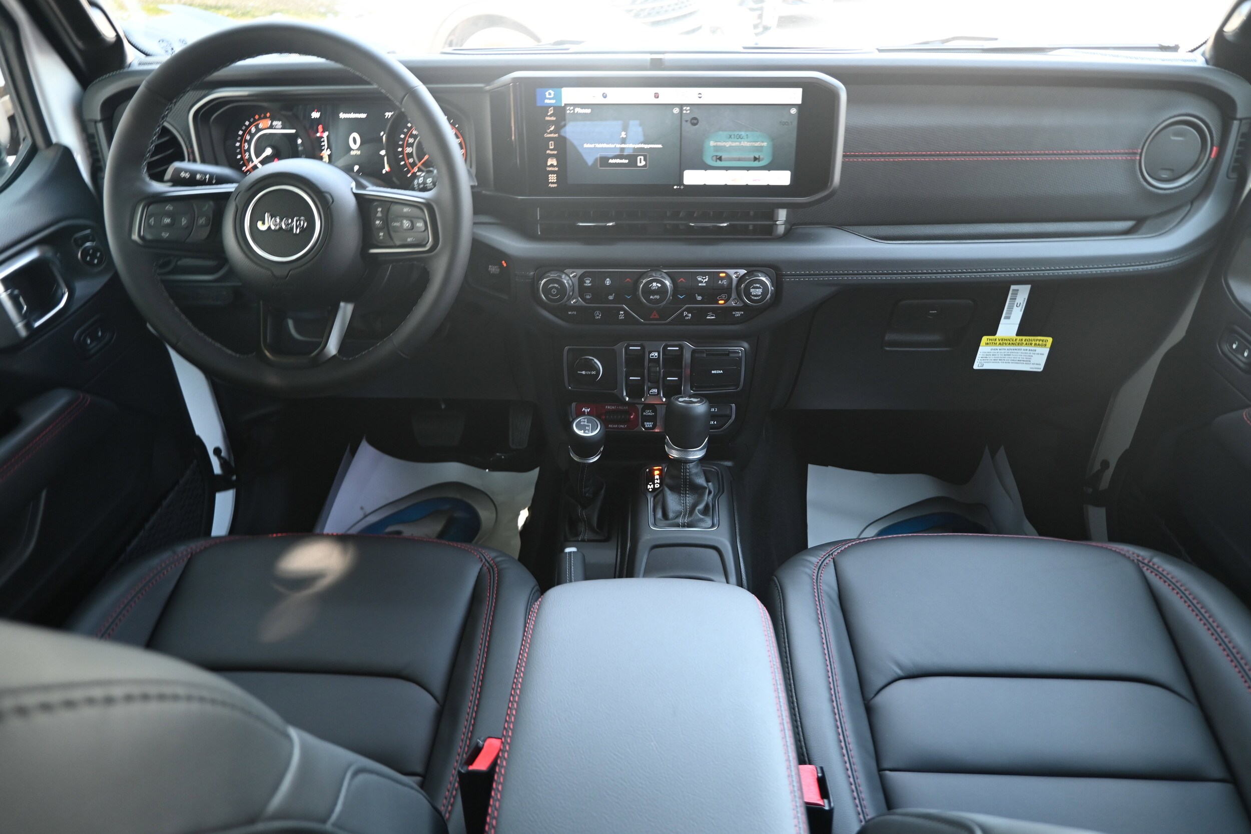 2025 Jeep Wrangler Rubicon photo 2