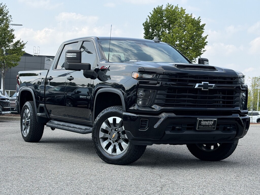 Used 2024 Chevrolet Silverado 2500HD Custom Pickup