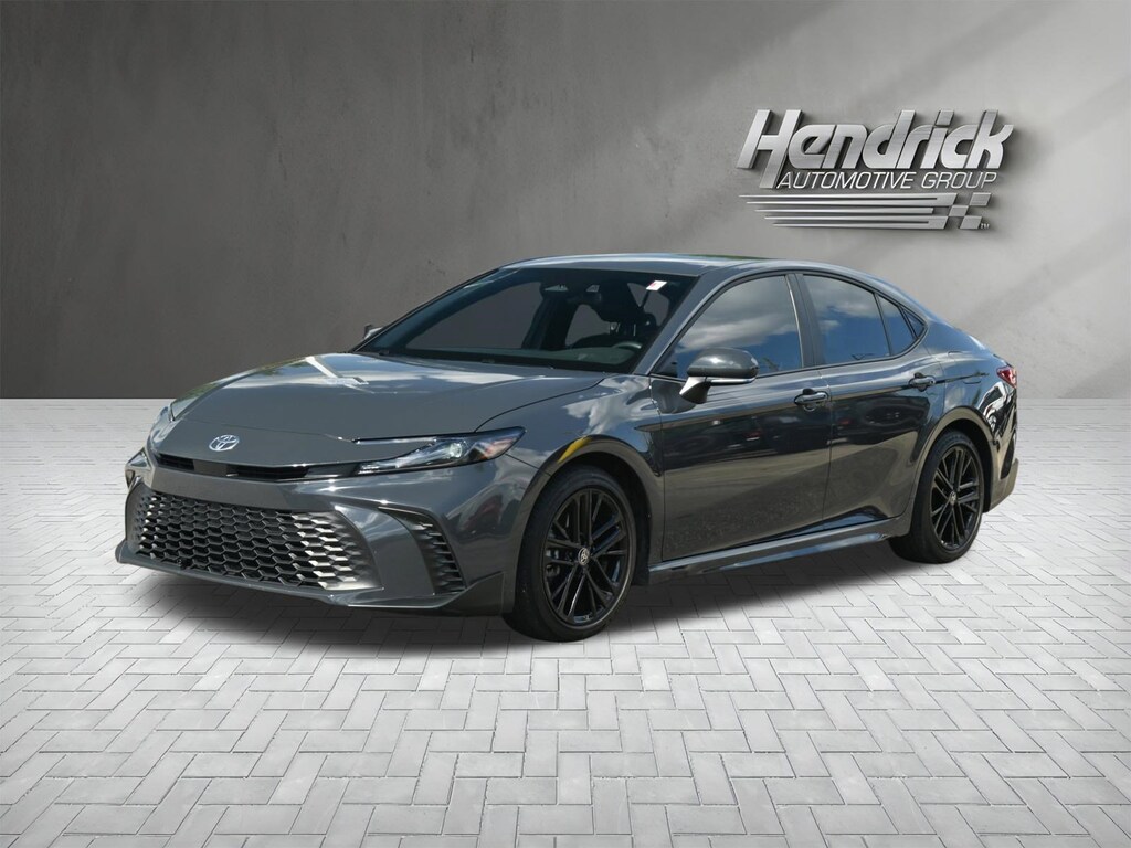 Used 2025 Toyota Camry SE Sedan