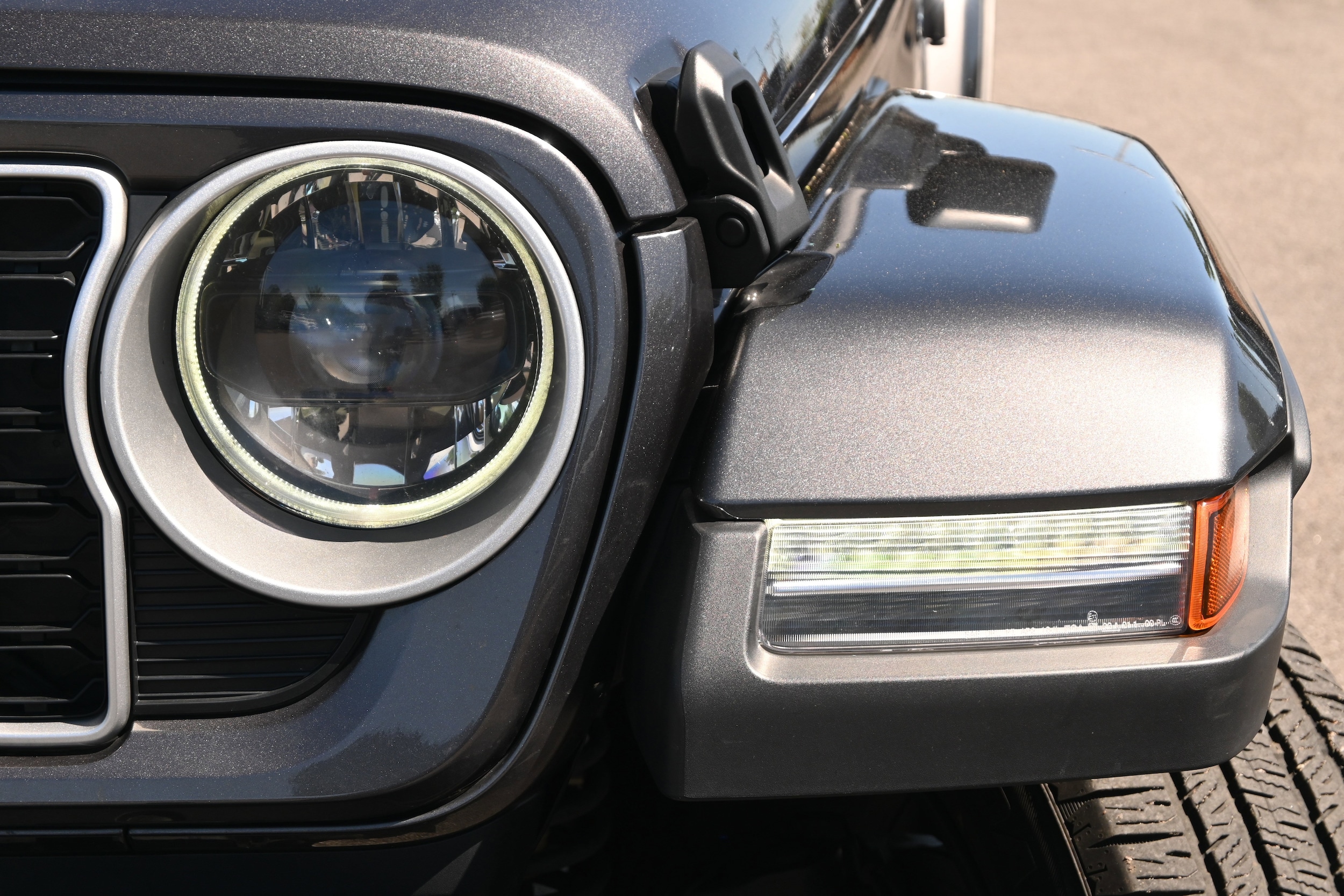 2025 Jeep Wrangler 4xe Sahara photo 5
