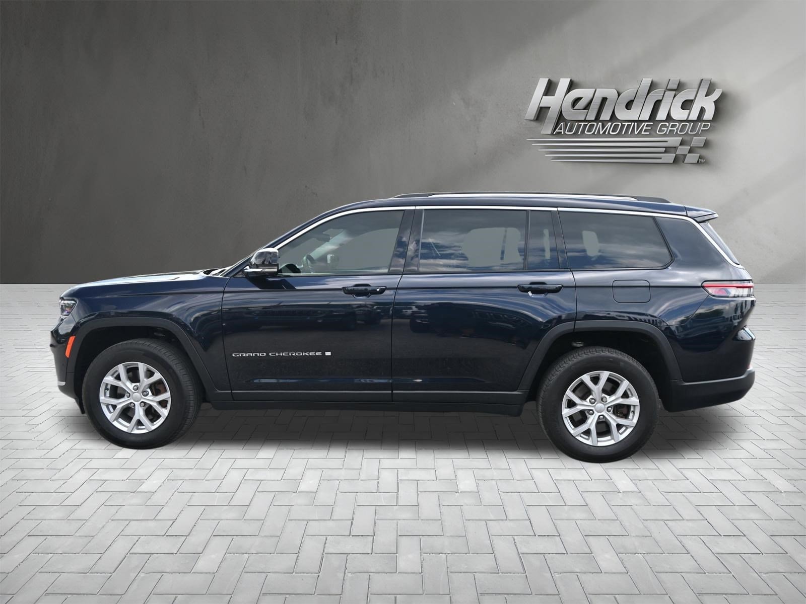 2023 Jeep Grand Cherokee L Limited photo 5