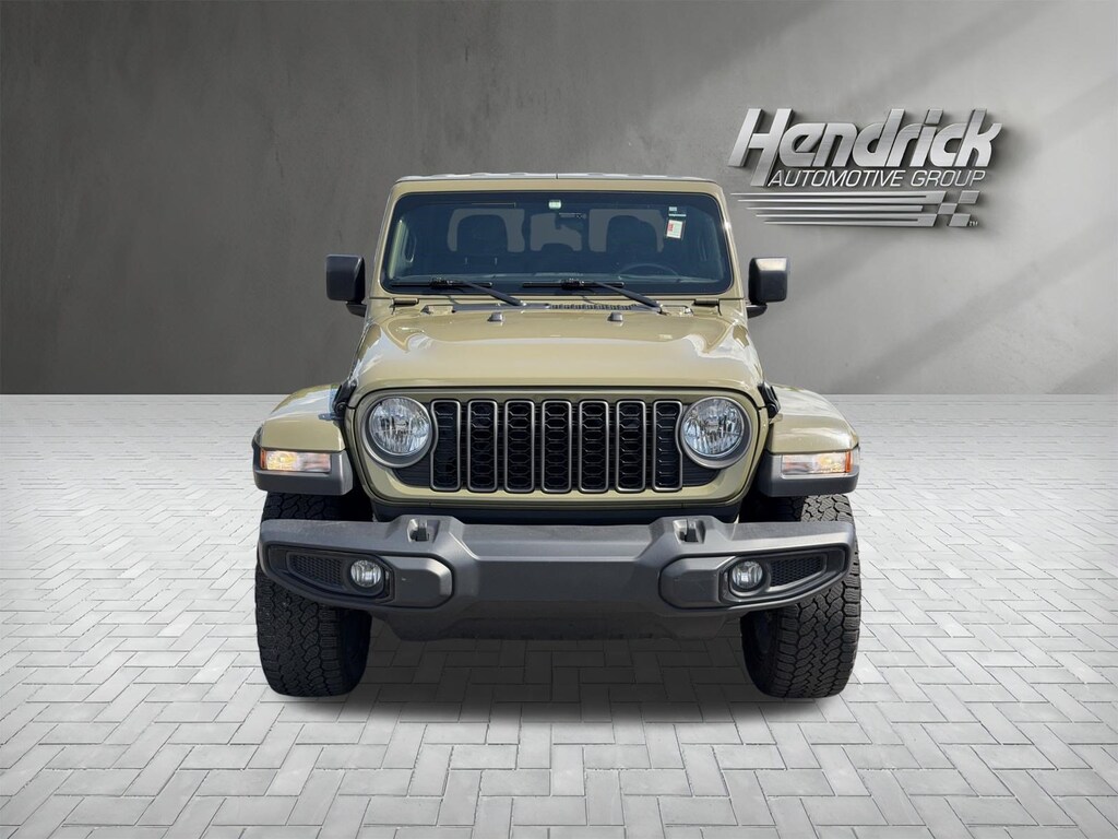 Used 2025 Jeep Gladiator Nighthawk Pickup