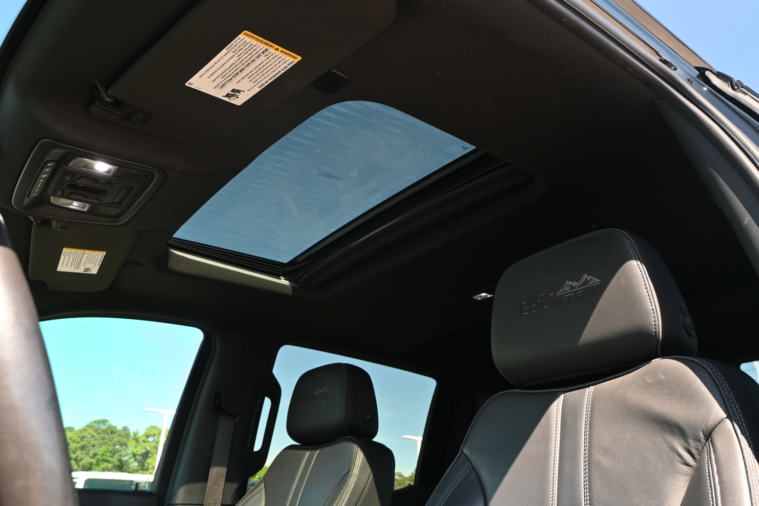 2020 Chevrolet Silverado 1500 High Country photo 3