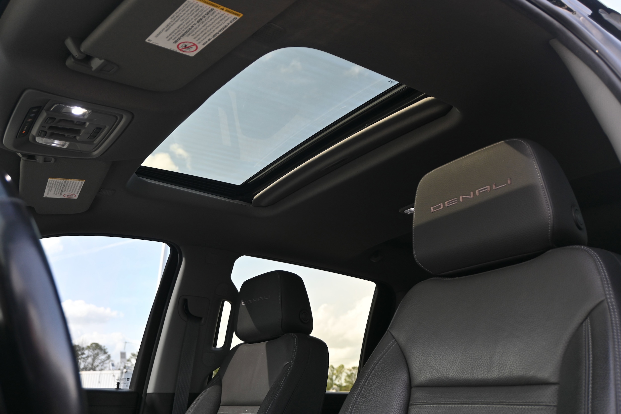 2021 GMC Sierra 2500HD Denali photo 3