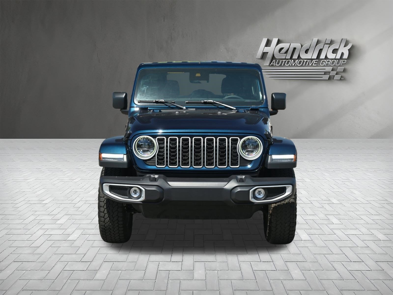 2025 Jeep Wrangler Sahara photo 4