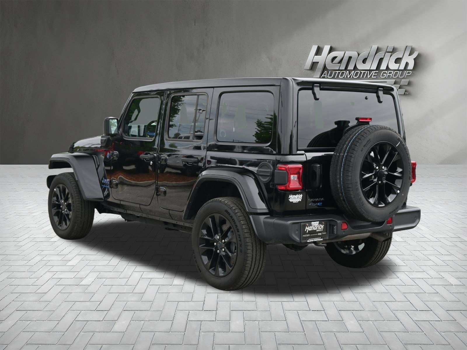 2025 Jeep Wrangler 4xe Sahara photo 3