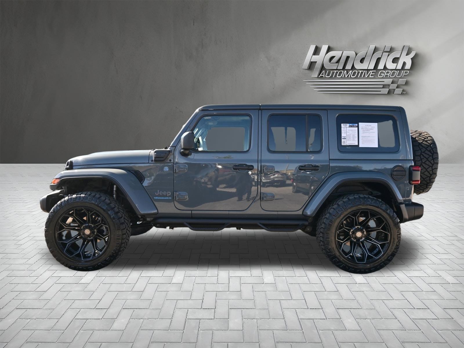 2025 Jeep Wrangler 4xe Sahara photo 5