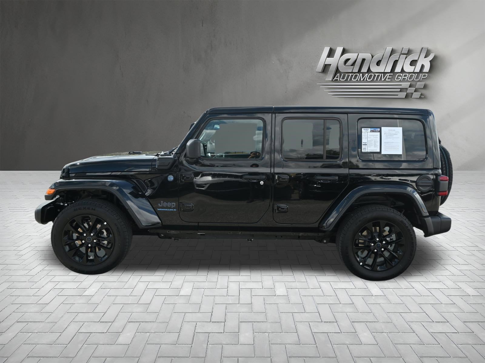 2025 Jeep Wrangler 4xe Sahara photo 3