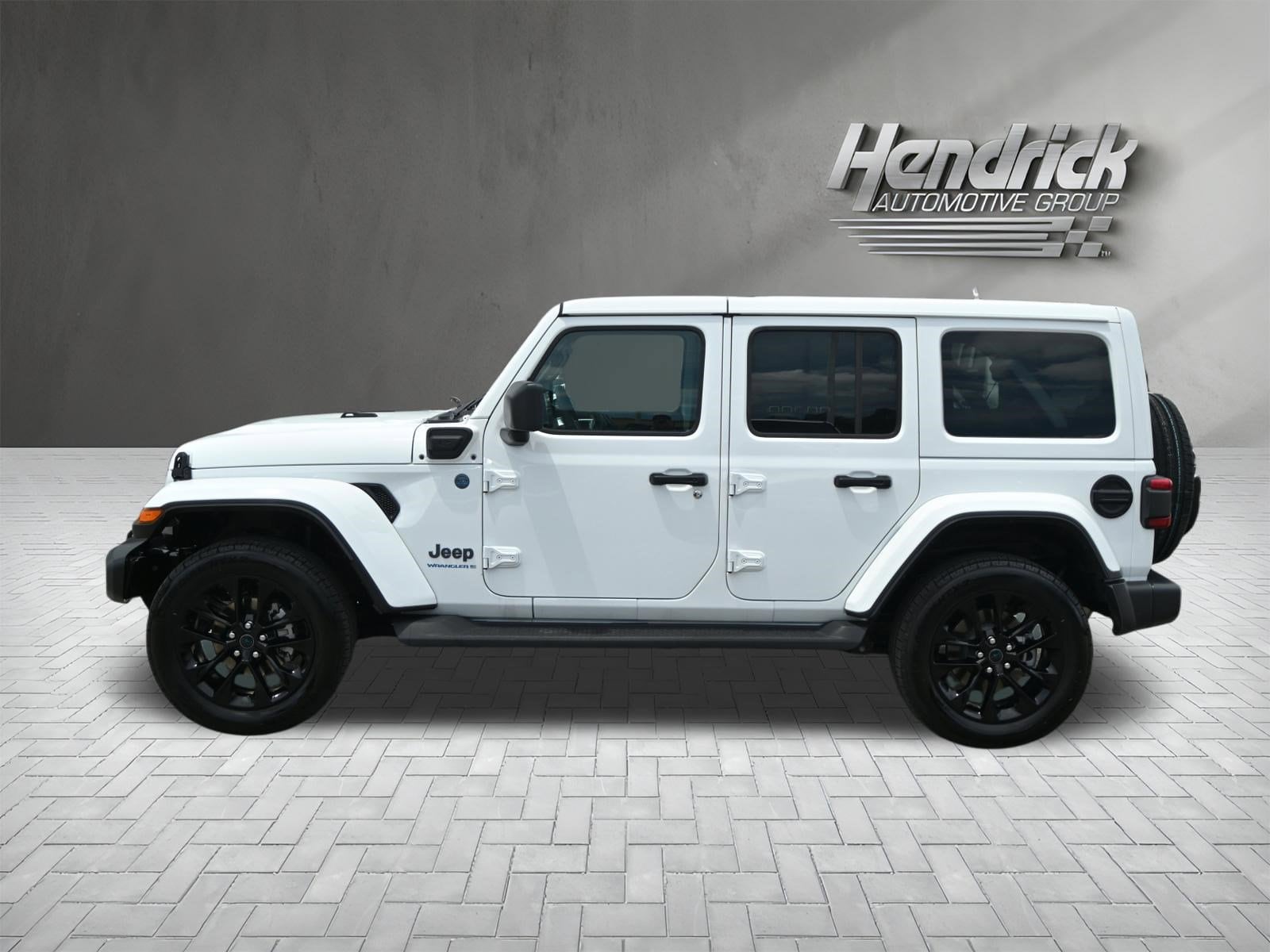 2025 Jeep Wrangler 4xe Sahara photo 6