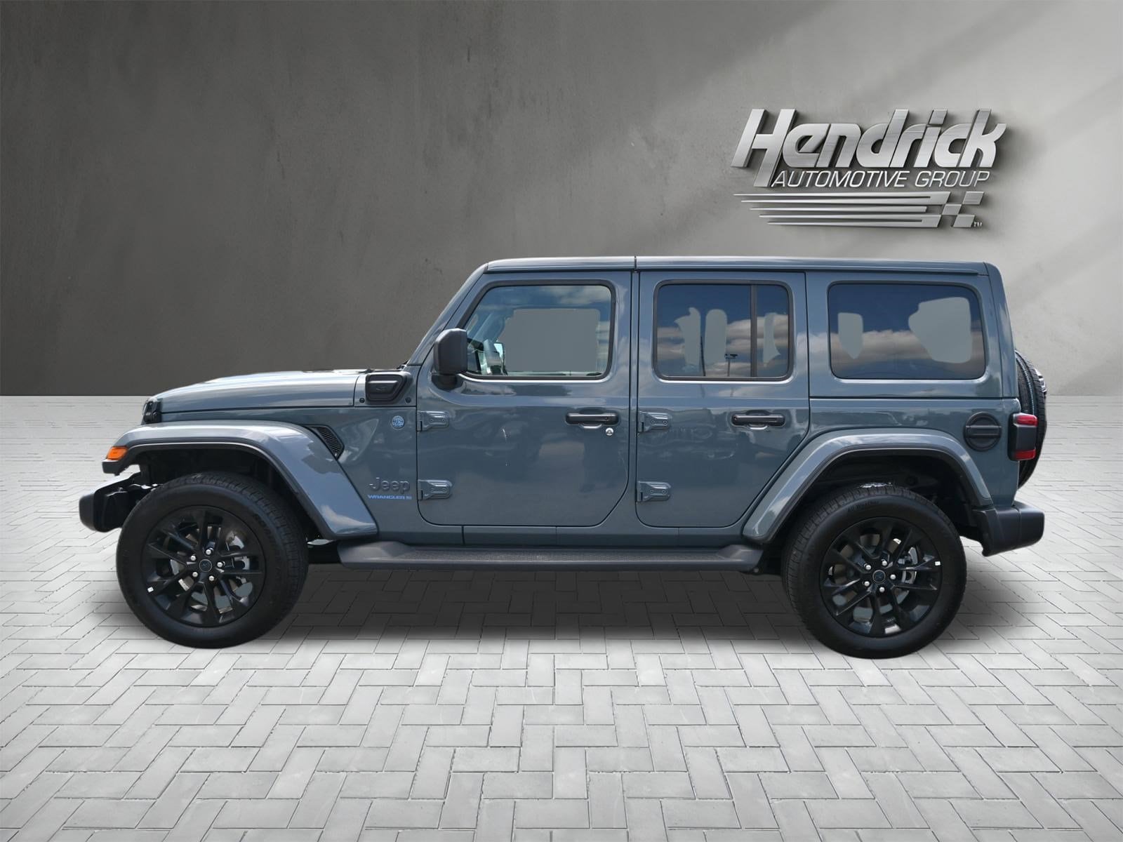 2025 Jeep Wrangler 4xe Sahara photo 5