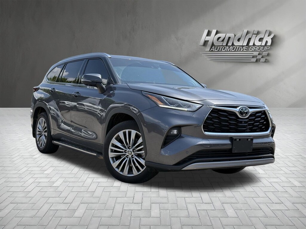 Used 2024 Toyota Highlander Platinum SUV