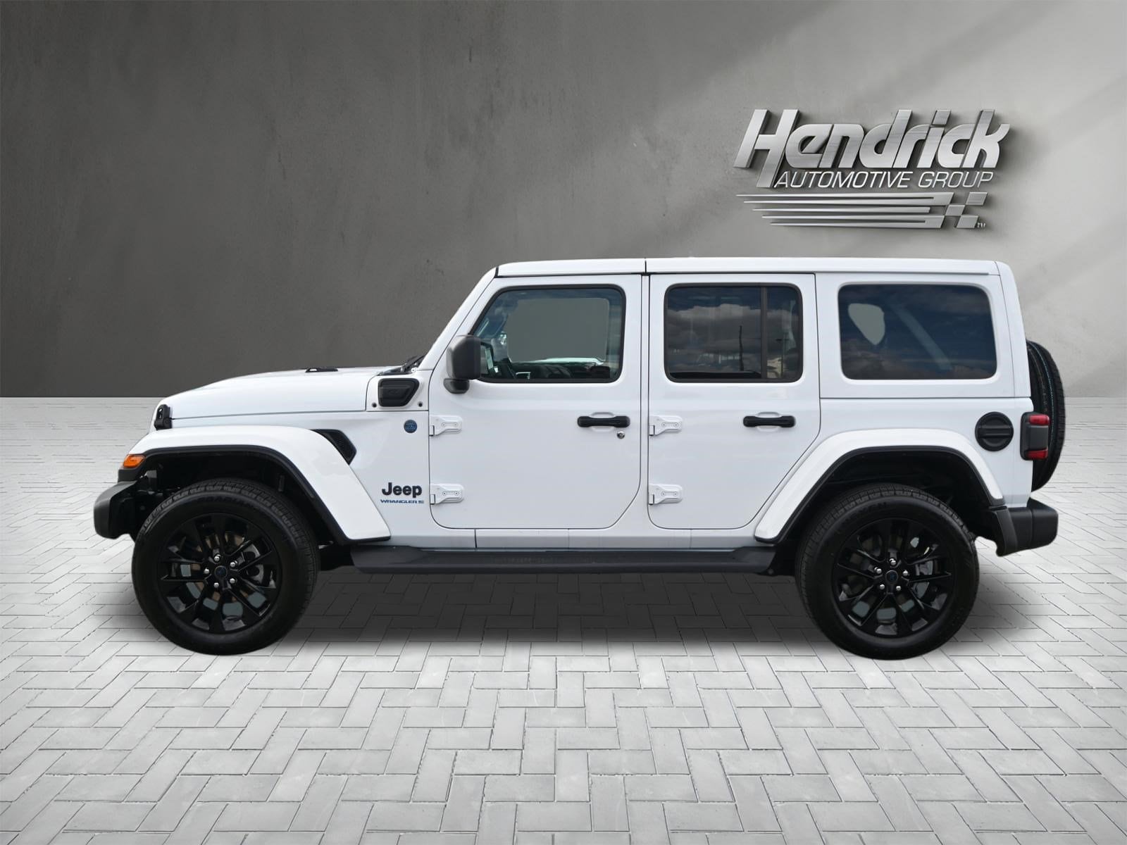 2025 Jeep Wrangler 4xe Sahara photo 3