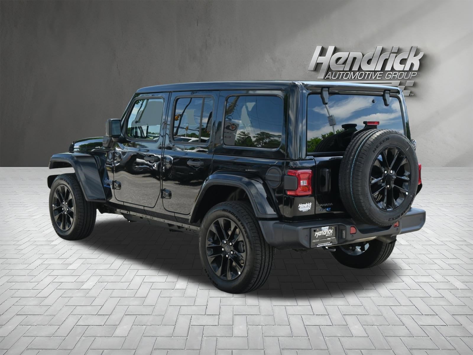 2025 Jeep Wrangler 4xe Sahara photo 3