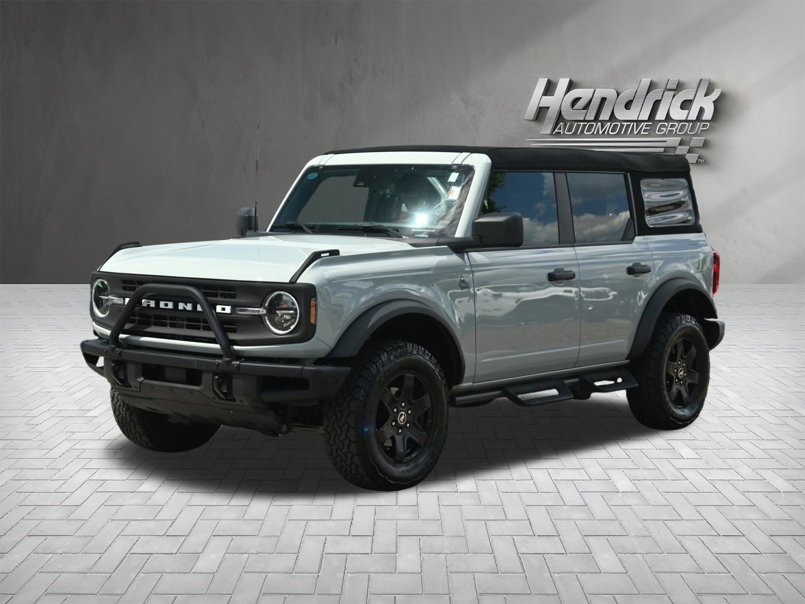 2024 Ford Bronco Black Diamond photo 6