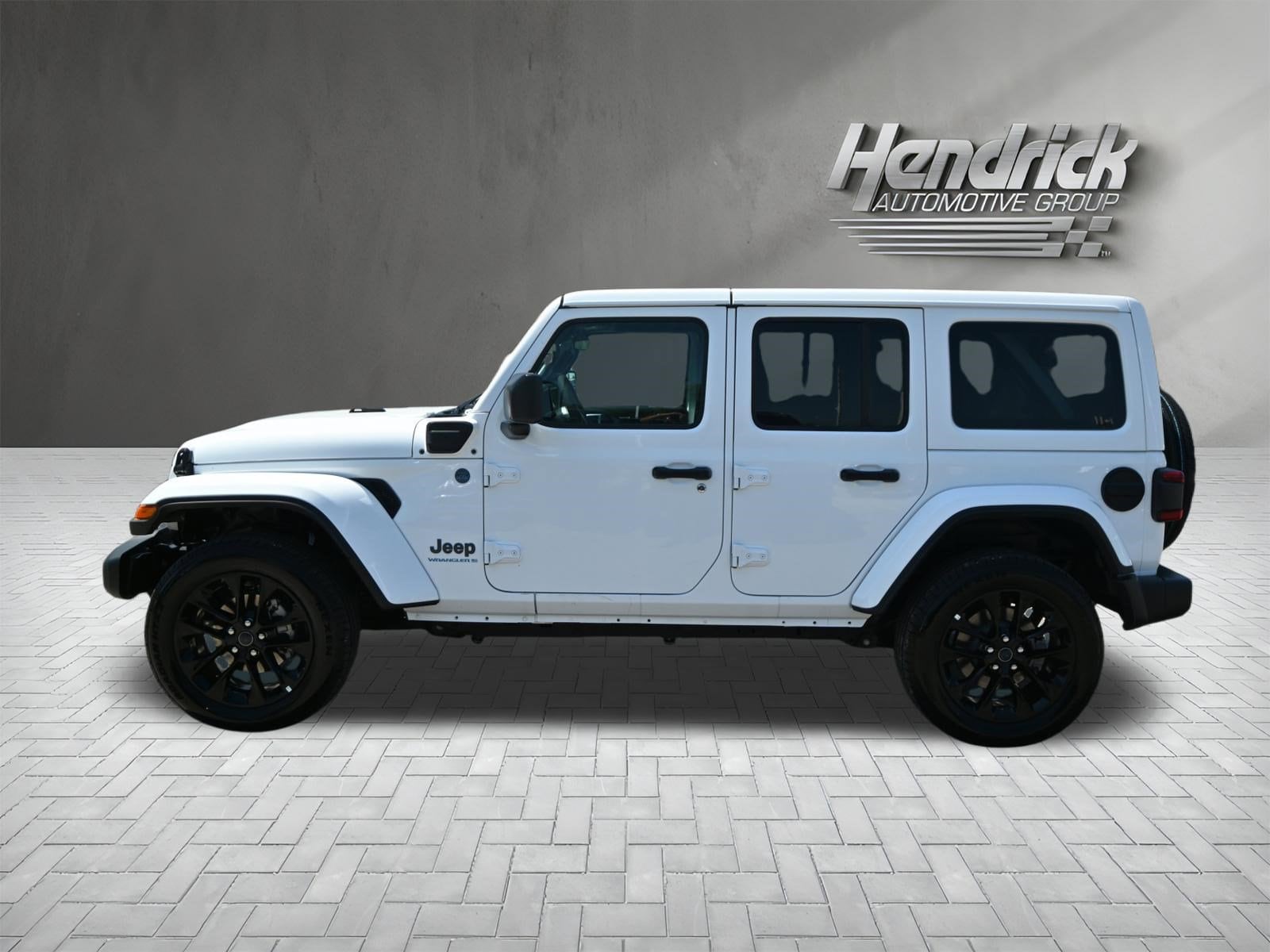 2025 Jeep Wrangler 4xe Sahara photo 3