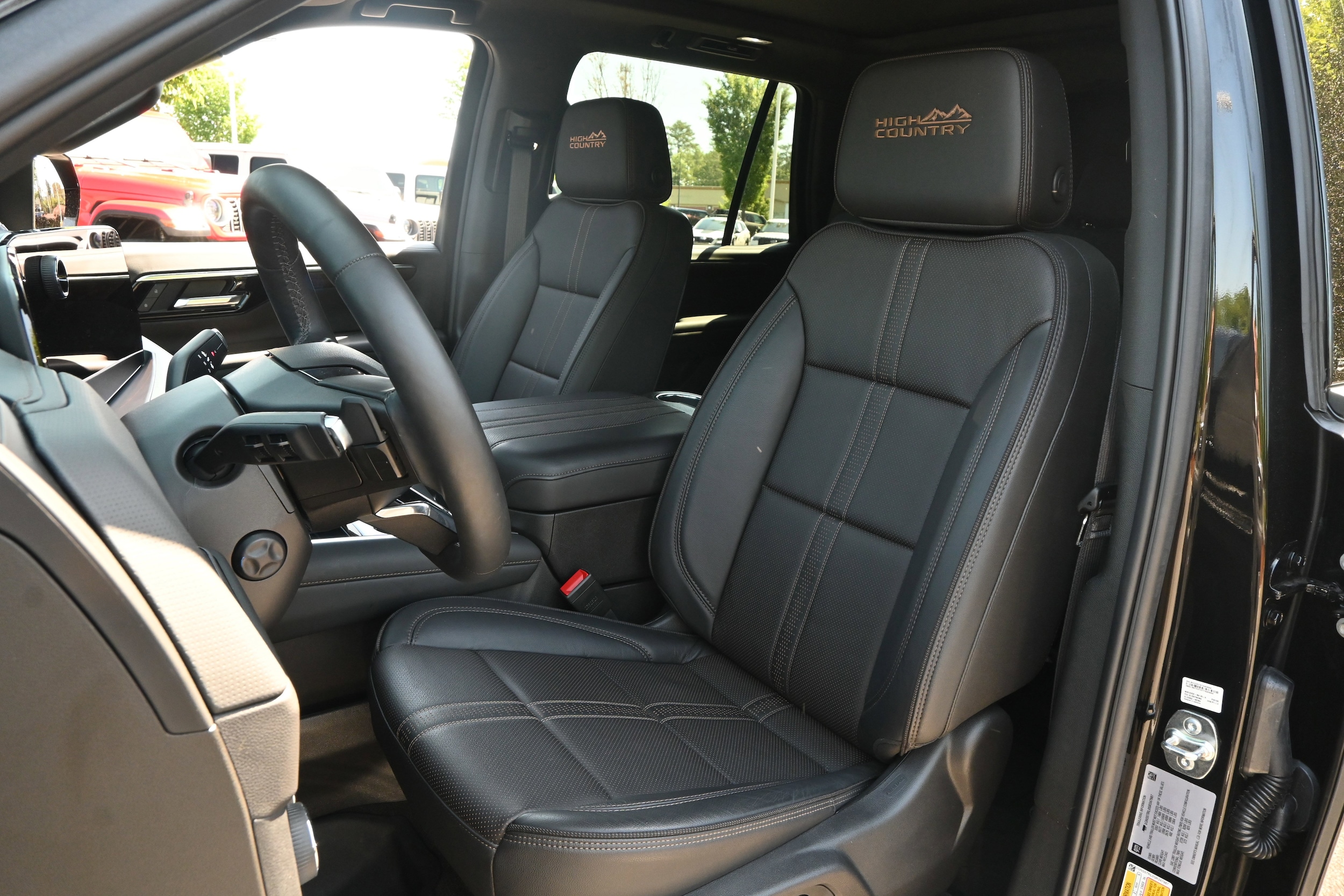 2025 Chevrolet Tahoe High Country photo 5