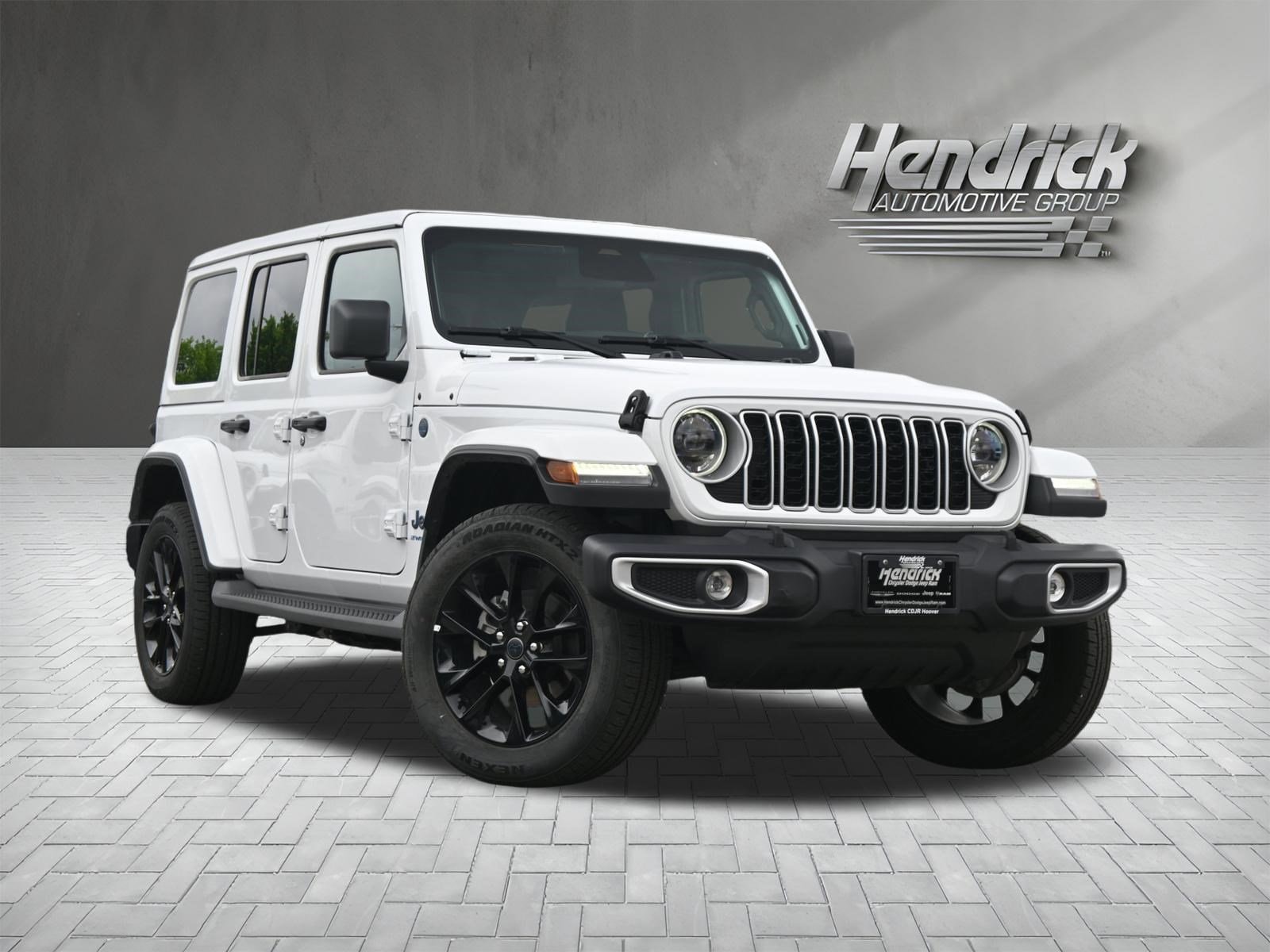 2025 Jeep Wrangler 4xe Sahara photo 2