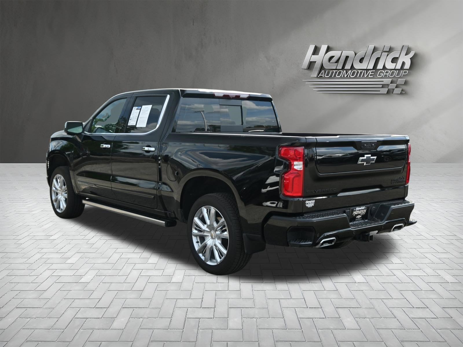 2025 Chevrolet Silverado 1500 High Country photo 6