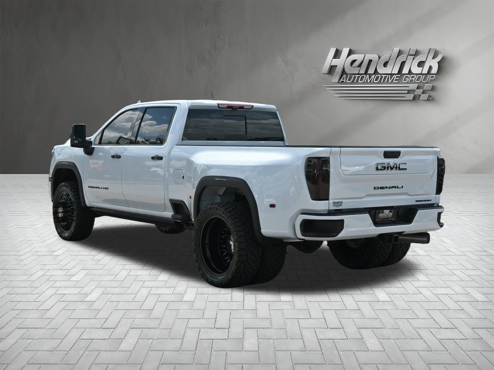 2026 GMC Sierra 3500HD Denali Ultimate photo 6