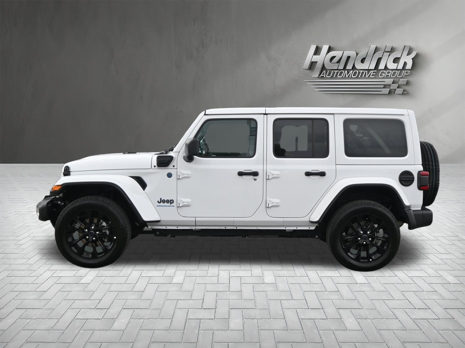 2025 Jeep Wrangler 4xe Sahara photo 3