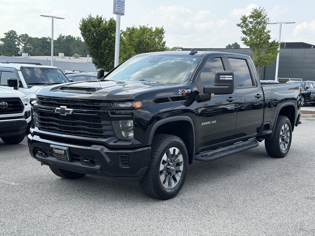 Used 2024 Chevrolet Silverado 2500HD Custom Pickup
