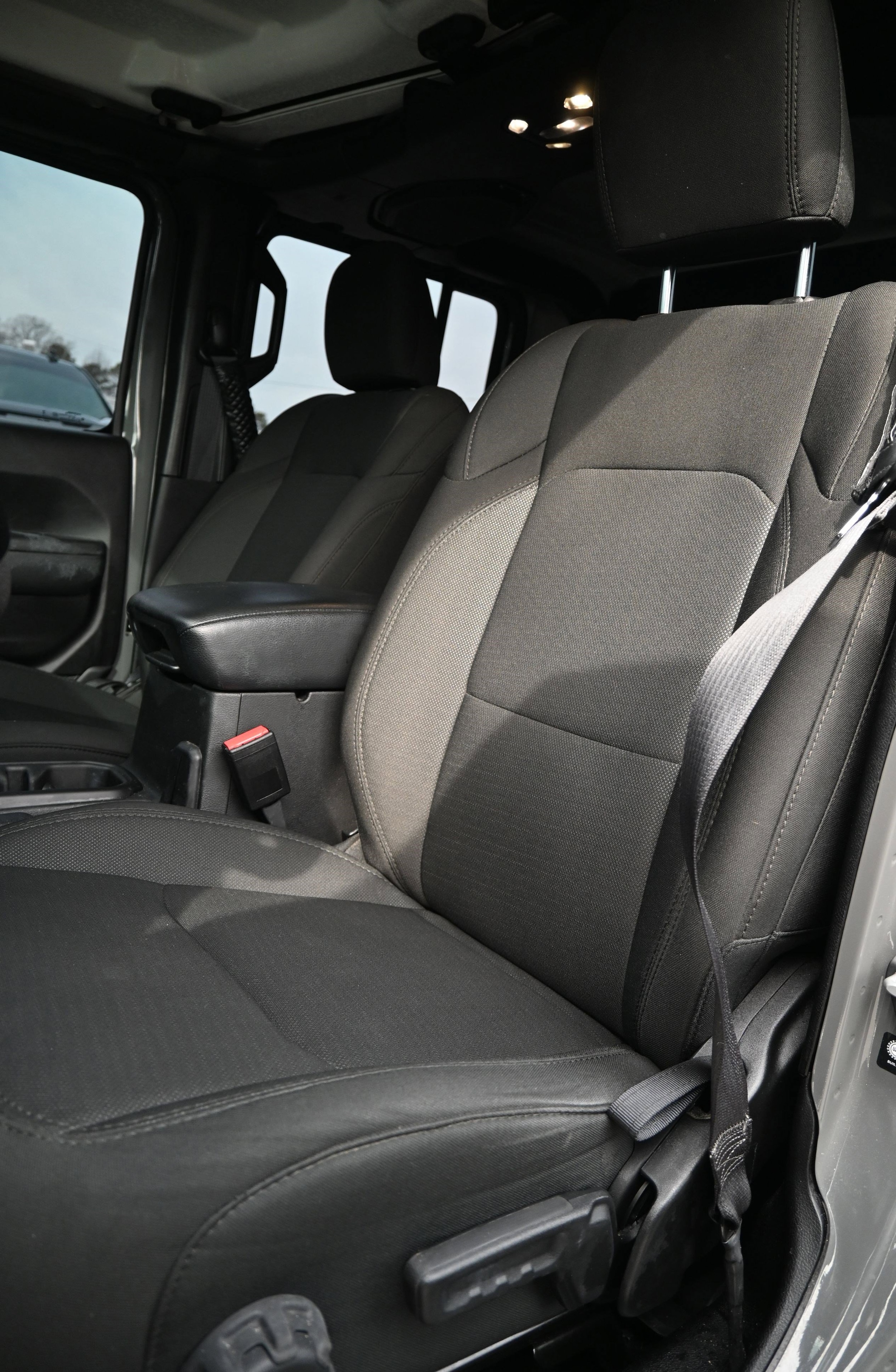 2023 Jeep Gladiator Sport photo 3