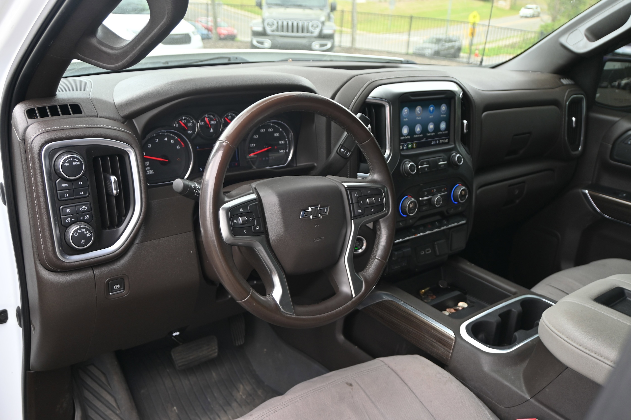 2021 Chevrolet Silverado 1500 RST photo 2