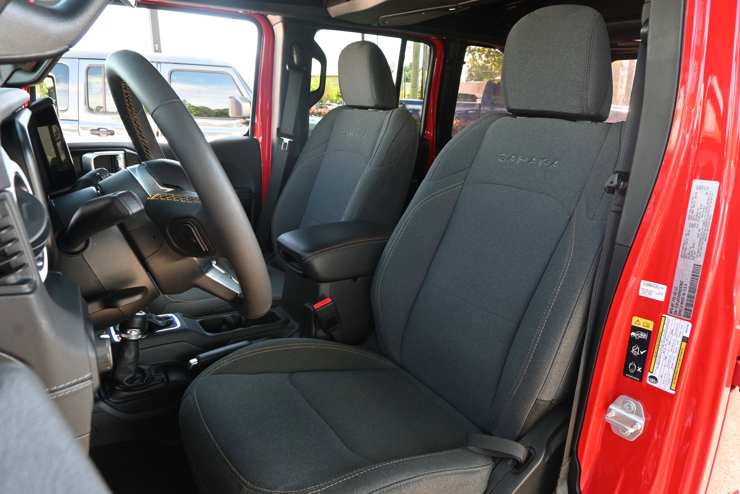 2024 Jeep Wrangler Sahara photo 5